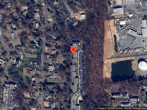 Lyndhurst Dr, Fairfax, VA 22031
