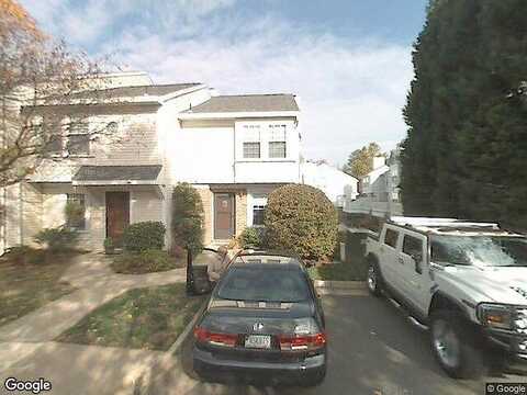 Lakeside View Dr, Falls Church, VA 22041