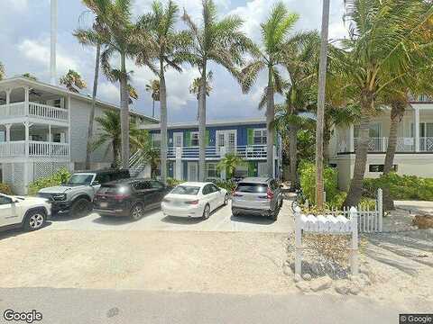 Highland Ave, Bradenton Beach, FL 34217