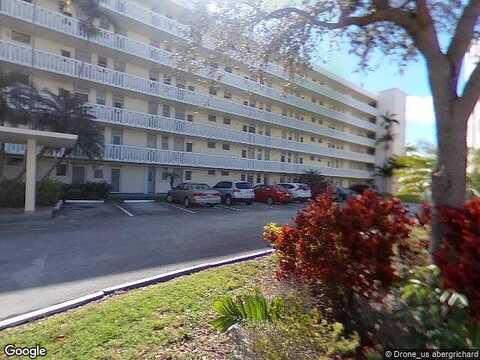 Leonard Dr, Aventura, FL 33160