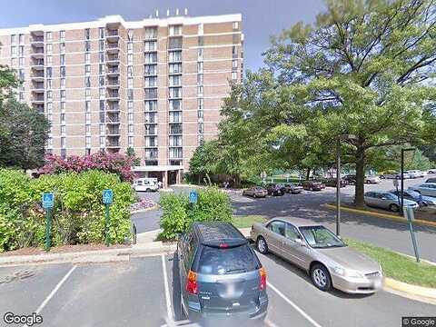 Pimmit Dr, Falls Church, VA 22043