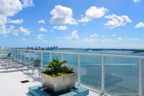 Se 14Th St, Miami, FL 33131