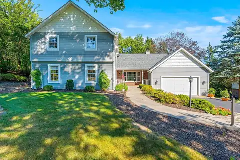 Bonnie, BROOKFIELD, WI 53045