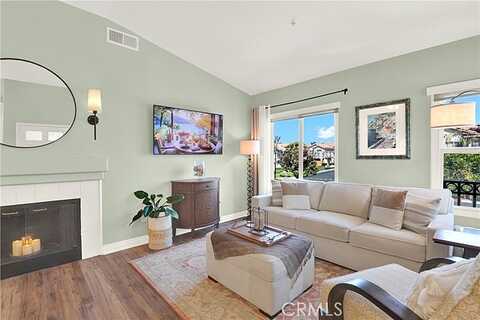 California, MISSION VIEJO, CA 92692
