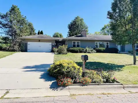 Cedar Pointe, JANESVILLE, WI 53546