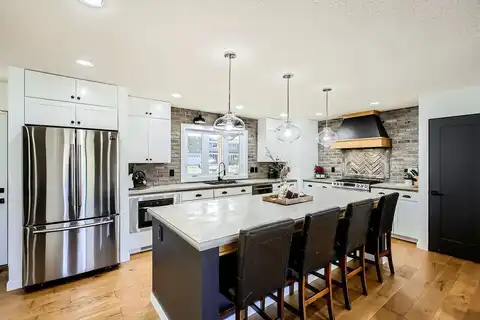 Fremont, BURNSVILLE, MN 55337