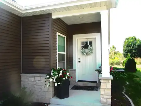 Tanglewood, JANESVILLE, WI 53546