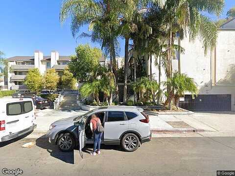 Keswick St, Winnetka, CA 91306