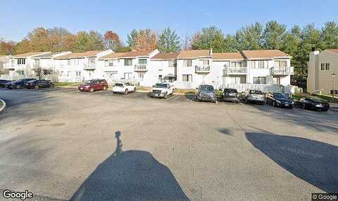 Renate Dr, Woodbridge, VA 22192