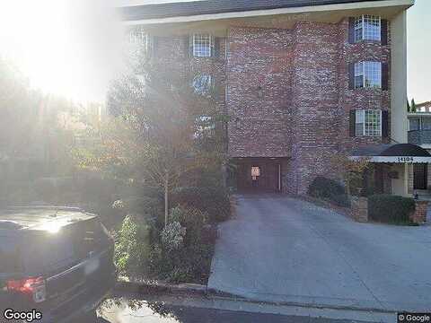 Dickens St, Sherman Oaks, CA 91423
