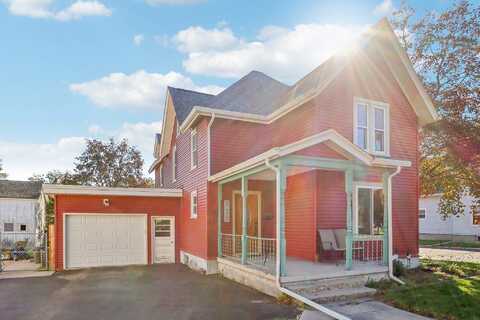 Maple, FORT ATKINSON, WI 53538