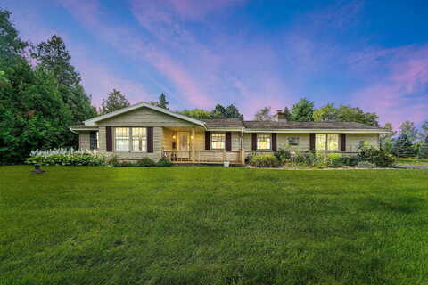 Robinwood, CEDARBURG, WI 53012