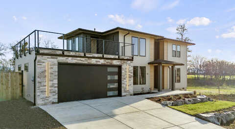 Woodlands, EAGLE POINT, OR 97524