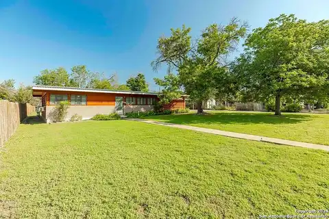 Travis, KERRVILLE, TX 78028