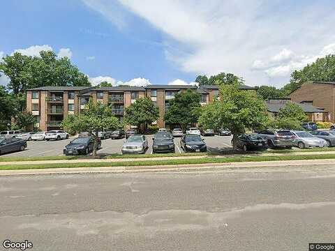 Kings Crown Ct, Fairfax, VA 22031