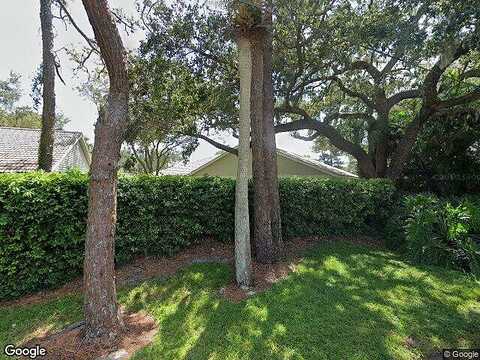 Woodside Oaks Cir, Sarasota, FL 34231