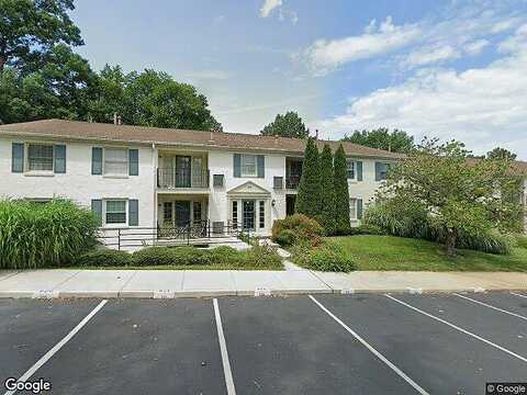 Torington Dr, Springfield, VA 22152