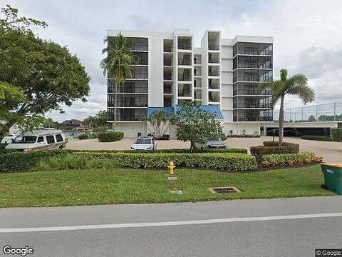 Gulf Shore Dr, Naples, FL 34108