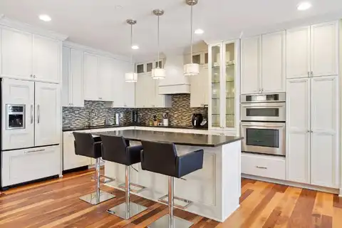 Lake Street N #212, Wayzata, MN 55391