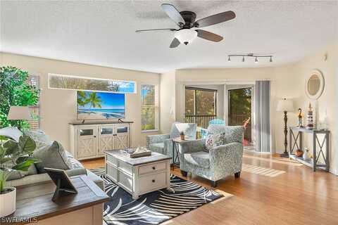 Colonnades Court W, Bonita Springs, FL 34135