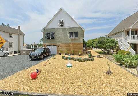 Main, CHINCOTEAGUE ISLAND, VA 23336