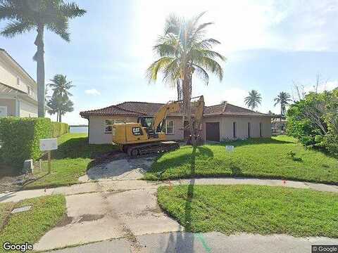 Sundrop Ct, Naples, FL 34104