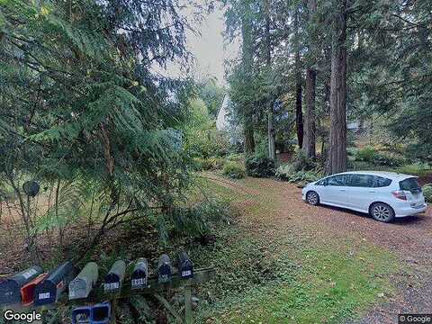 Woodbank Dr Ne, Bainbridge Island, WA 98110