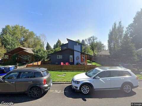 Nw 12Th St # 2, Bend, OR 97703