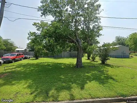 Broadway St, Whitesboro, TX 76273