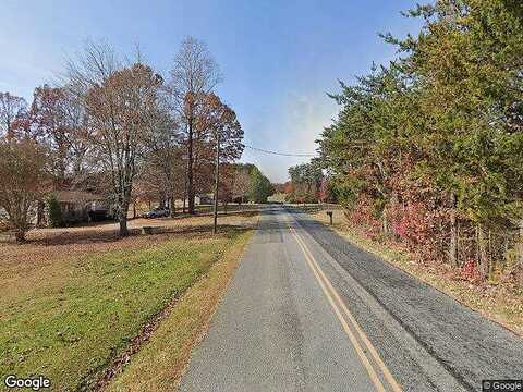 Dearborn Rd, Evington, VA 24550
