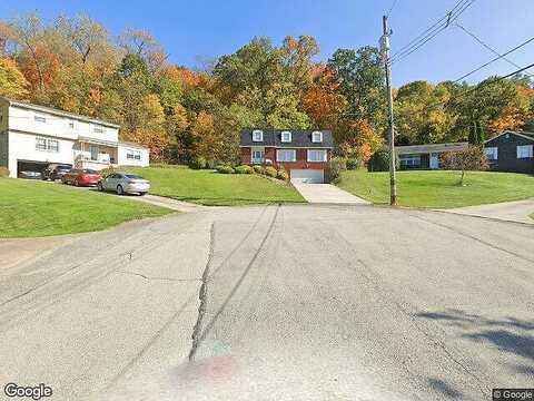 Ardennes Ct, Trafford, PA 15085