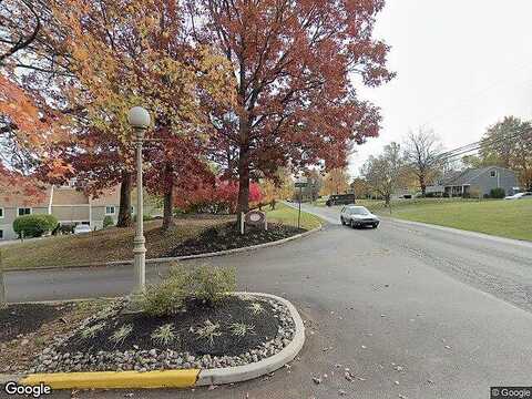 Harvest Ln # 207, Phoenixville, PA 19460