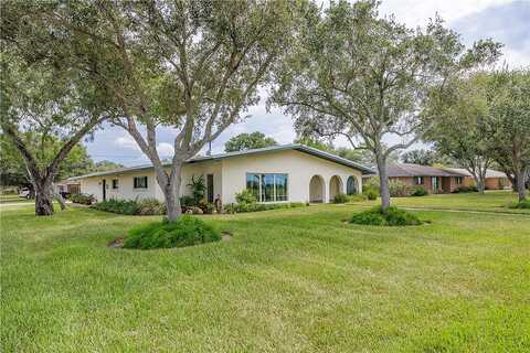 E 11Th Street, Bishop, TX 78343