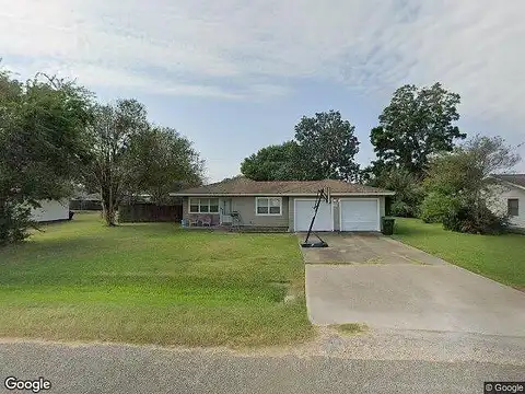 S 2Nd 1/2 St, Nederland, TX 77627