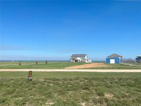 Red Snapper Ln, Port Lavaca, TX 77979