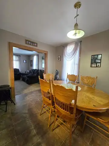 Thompson, DELAVAN, MN 56023