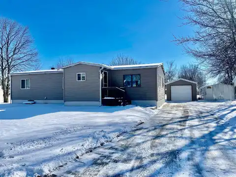 Spruce, WORTHINGTON, MN 56187
