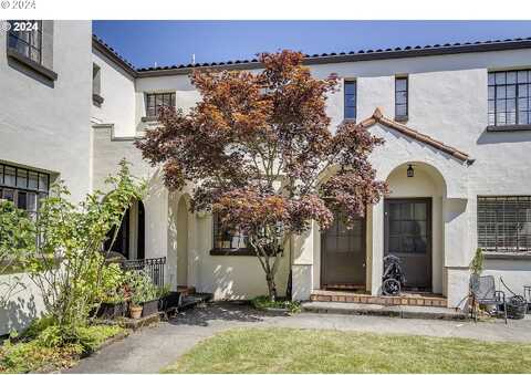 Flanders, PORTLAND, OR 97232