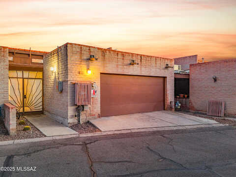 Campbell, TUCSON, AZ 85718