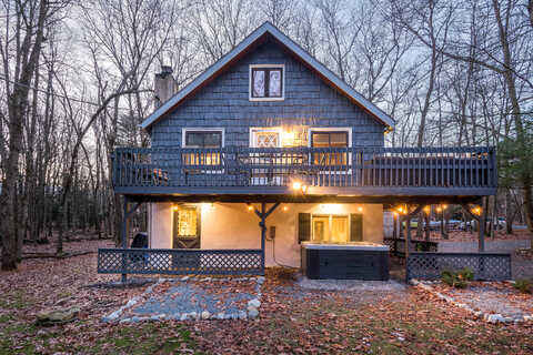 Yana, ALBRIGHTSVILLE, PA 18210