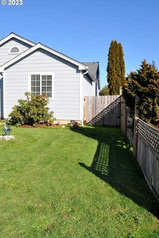 8Th, VENETA, OR 97487