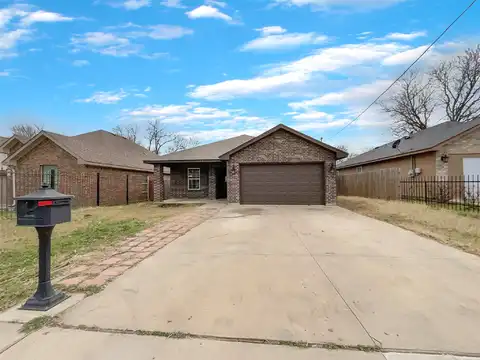 Chapman, FORT WORTH, TX 76105
