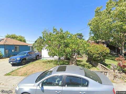 Averye, PETALUMA, CA 94952