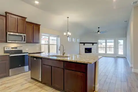 Mary Lee, COLLINSVILLE, TX 76233