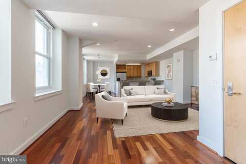 15Th, PHILADELPHIA, PA 19102