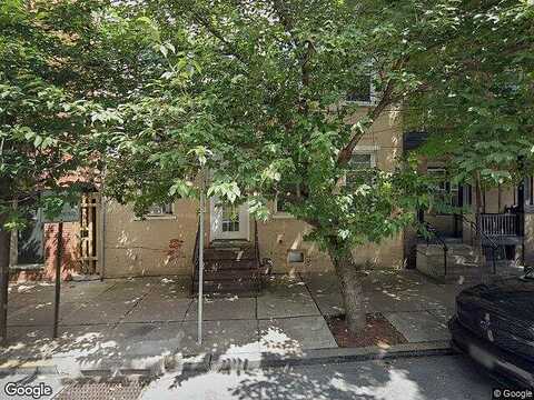 Queen, LANCASTER, PA 17603