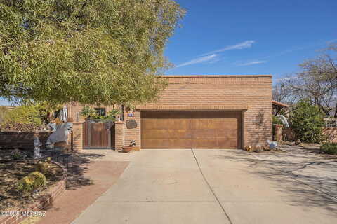 S Via Del Ruisenor, Green Valley, AZ 85614