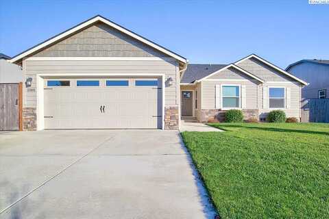 Sweetheart Pl, Grandview, WA 98930