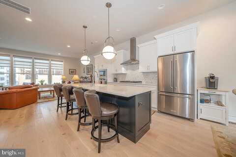 Horseshoe Tr #16 D, NEWTOWN SQUARE, PA 19073