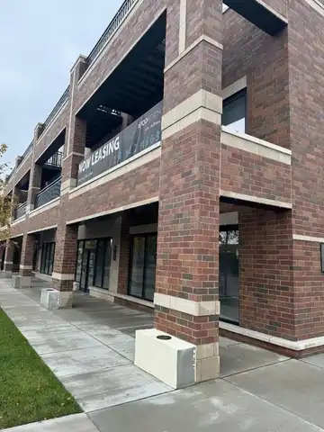 6700 W North Avenue, Chicago, IL 60707